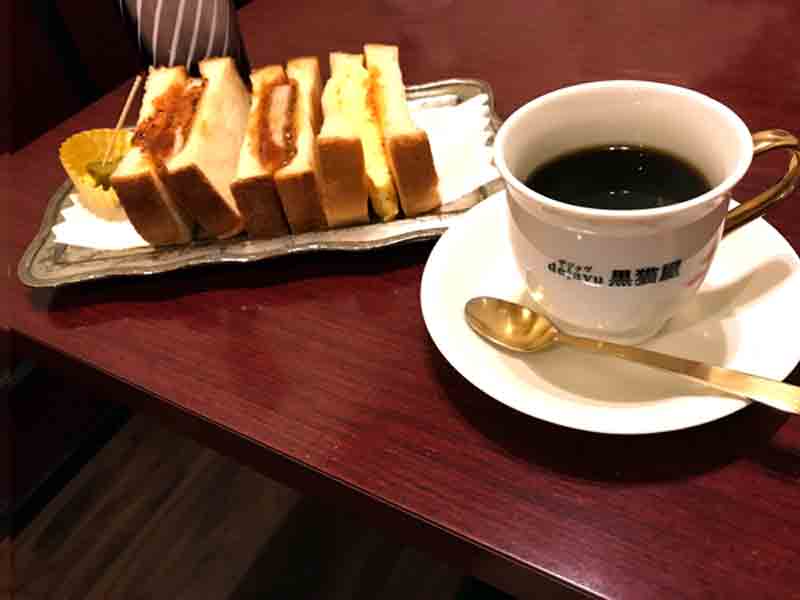 カツサンドと玉子サンド