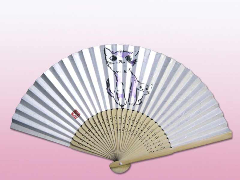ピンク色の猫の親子の扇子・猫道cat japanese fan by michiya nakao 中尾道也