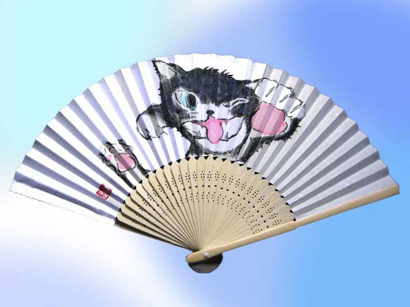 舌だし猫の扇子と猫パンチの絵の扇子・　猫道   中尾道也