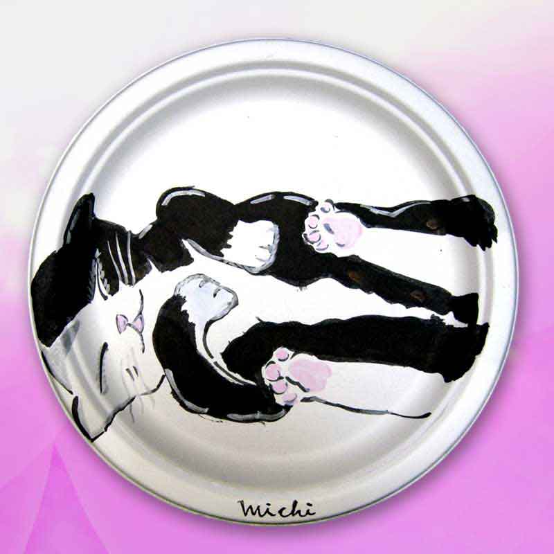cat paper plate by michiya nakao