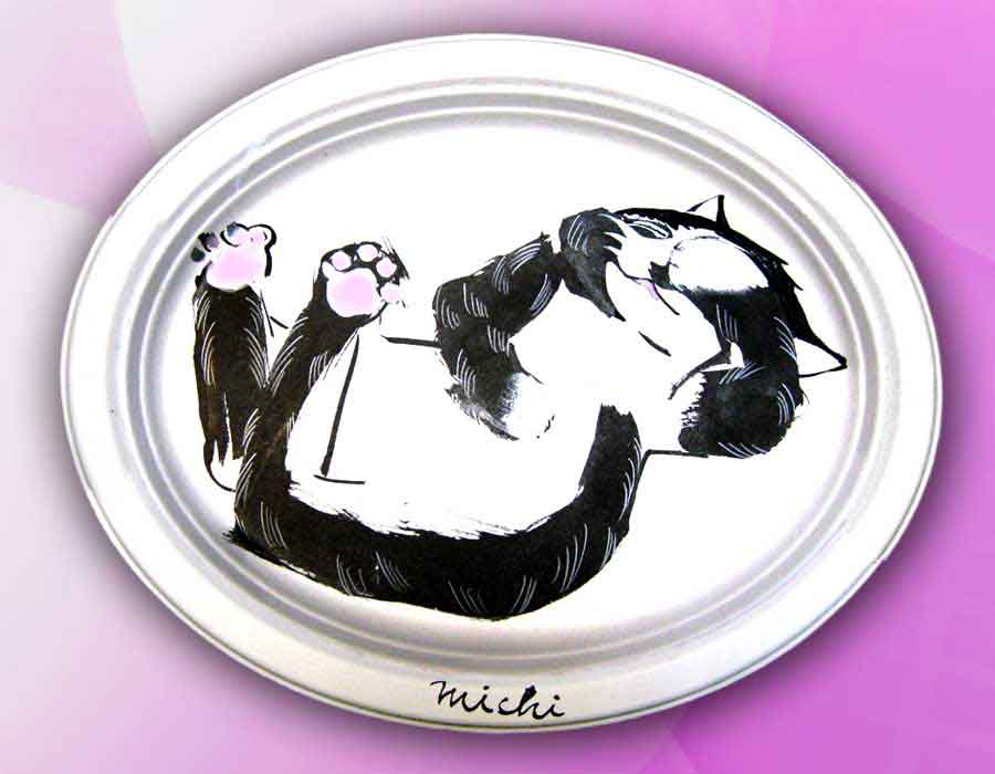 眠っている黒猫の紙絵皿　cat paper plate by michiya nakao 