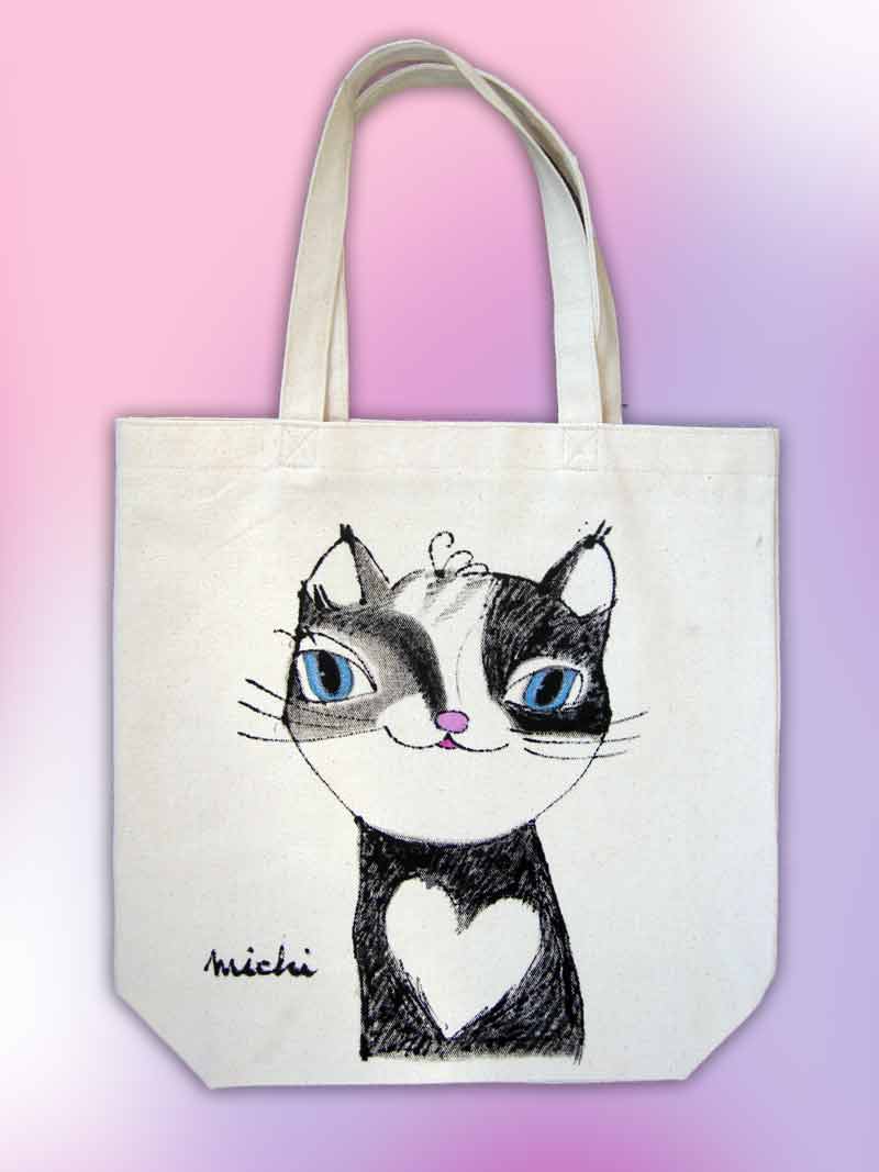 ねこのエコバッグ　胸にハートのマーキングのあるねこ