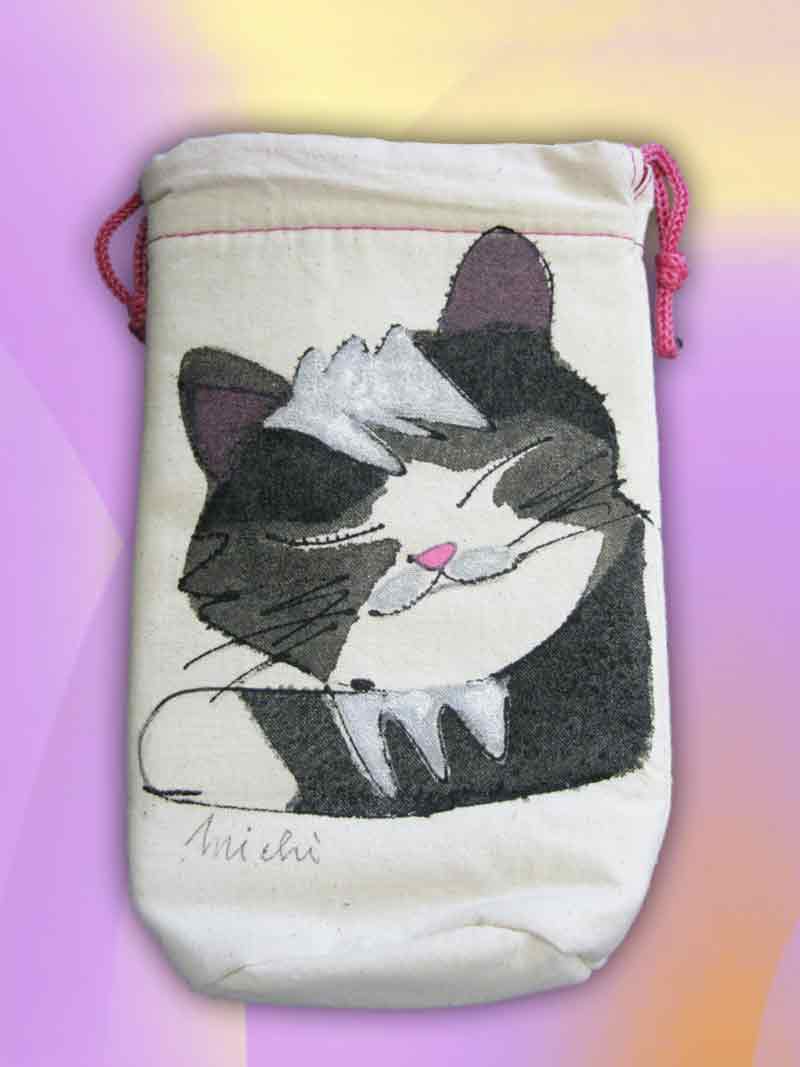 眠っている猫の絵ペツトボトルケース 