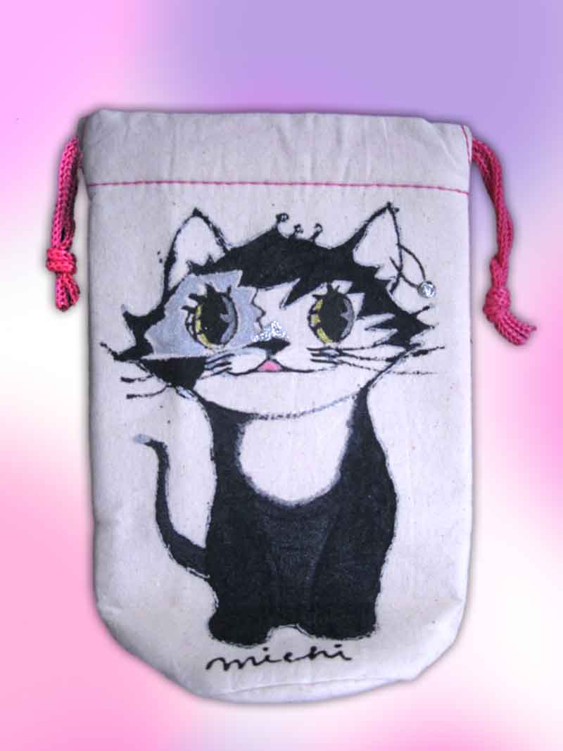 耳にピアスをした宇宙ねこの絵のペツトボトルケース 