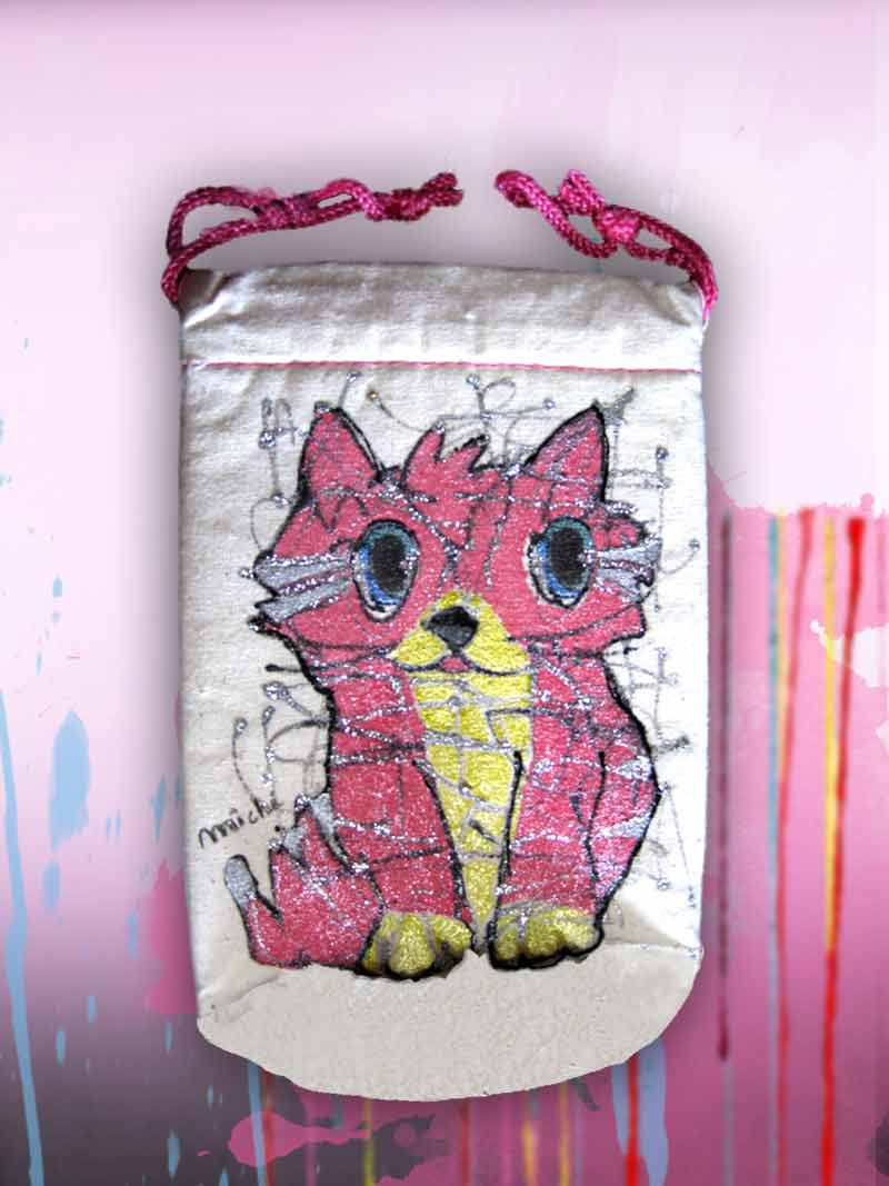 赤いねこの絵ペツトボトルケース　猫道